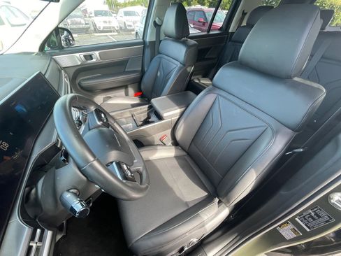 Used 2025 Hyundai Santa Fe SEL image 33