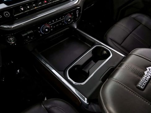 Used 2024 Chevrolet Silverado 3500 High Country w/ High Country Premium Package image 19