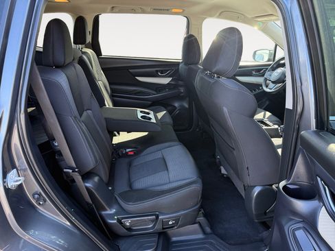 Used 2021 Subaru Ascent Premium w/ Convenience Package AWD/4WD image 18