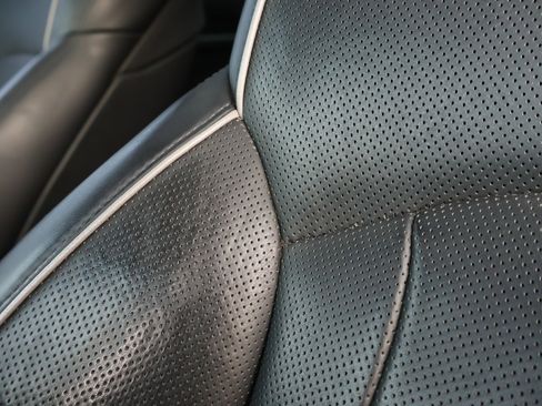 Used 2015 Hyundai Genesis 3.8 w/ Option Group 03 image 13