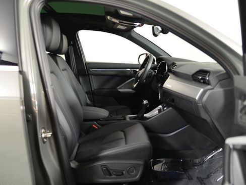 Certified 2025 Audi Q3 2.0T Premium Plus w/ Premium Plus Package image 18