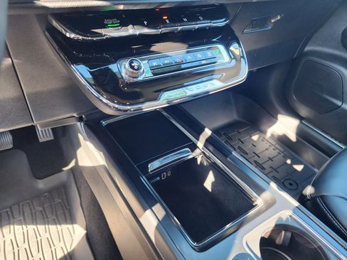 Used 2025 Lincoln Corsair FWD image 33