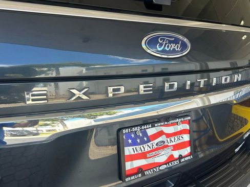 Used 2023 Ford Expedition Max Limited image 23