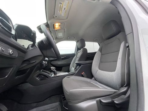 Used 2024 Chevrolet TrailBlazer LT w/ LT Cold Weather Package image 19