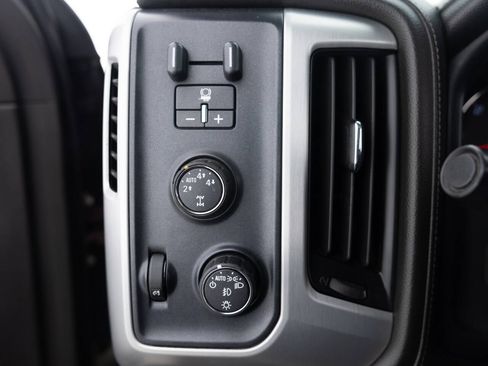 Used 2014 GMC Sierra 1500 SLT w/ SLT Crew Cab Value Package image 40