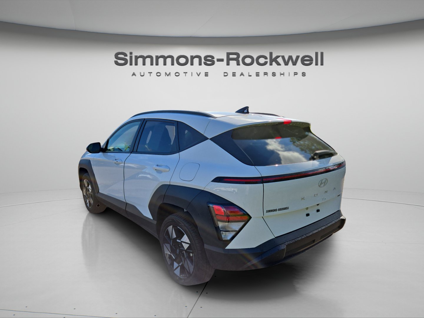 Used 2025 Hyundai Kona SEL AWD/4WD image 3