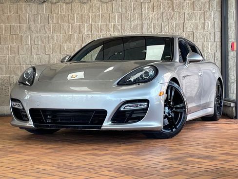 Used 2013 Porsche Panamera GTS image 2
