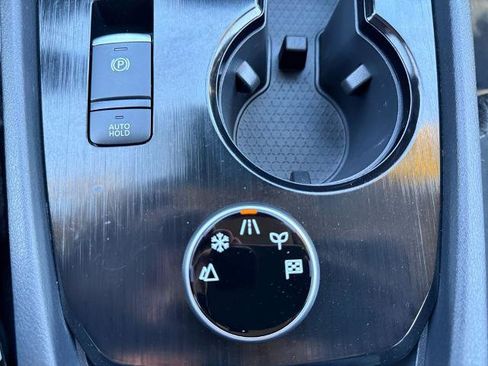 Certified 2025 Nissan Rogue SV image 11