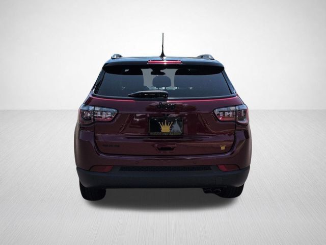 Used 2021 Jeep Compass Latitude w/ Sun and Sound Group AWD/4WD image 9
