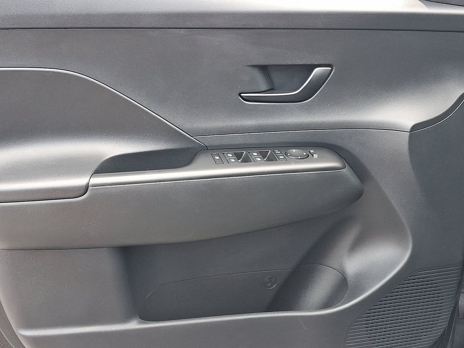 Used 2024 Hyundai Kona SEL FWD image 13