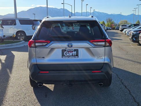 Used 2022 Toyota RAV4 XLE w/ Convenience Package image 4