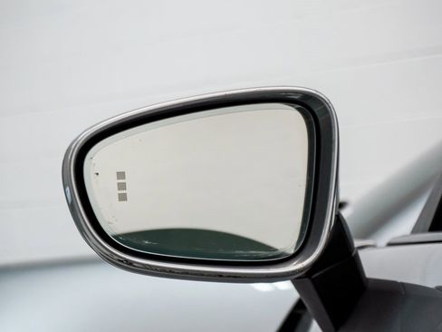 Used 2024 Porsche 911 Carrera image 18