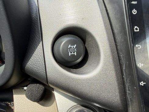 Used 2012 Toyota RAV4 Limited w/ Premium Plus Value Pkg AWD/4WD image 25