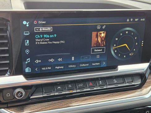 Used 2022 Chevrolet Silverado 1500 LT Trail Boss w/ Convenience Package II image 44