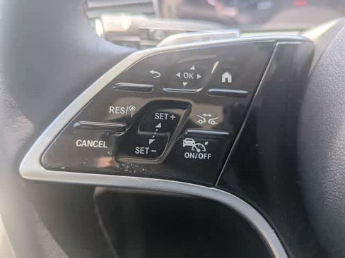 Used 2025 Mercedes-Benz GLE 350 4MATIC image 23
