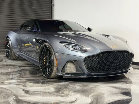 Used 2019 Aston Martin DBS Superleggera image 16