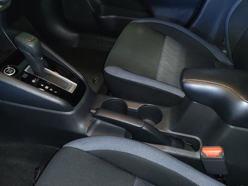 Used 2025 Nissan Versa SV image 26