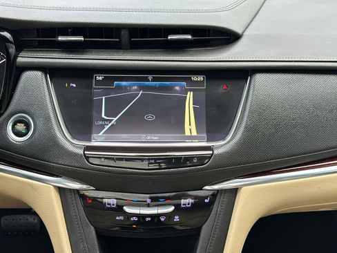 Used 2017 Cadillac XT5 Luxury w/ Driver Awareness Package image 33