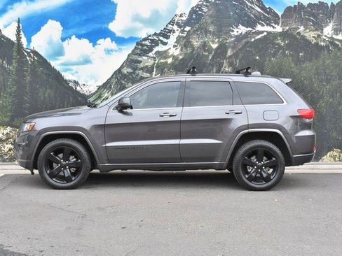 Used 2015 Jeep Grand Cherokee Altitude image 7