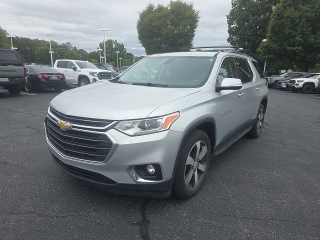 Used 2019 Chevrolet Traverse LT w/ LT Premium Package AWD/4WD image 4