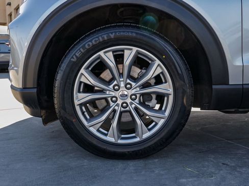 Used 2024 Ford Explorer Limited image 11