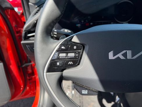 Used 2023 Kia Niro Wind w/ Wind Preserve Package FWD image 16