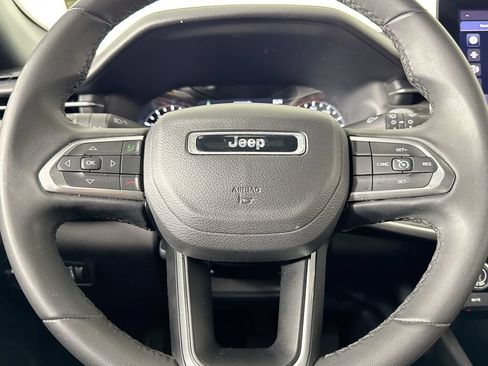 Used 2024 Jeep Compass Latitude AWD/4WD image 35