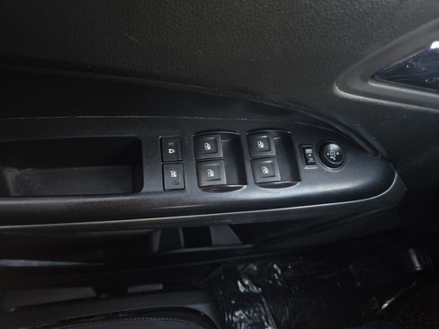 Used 2019 Chevrolet Colorado LT w/ Colorado RST Special Edition image 17