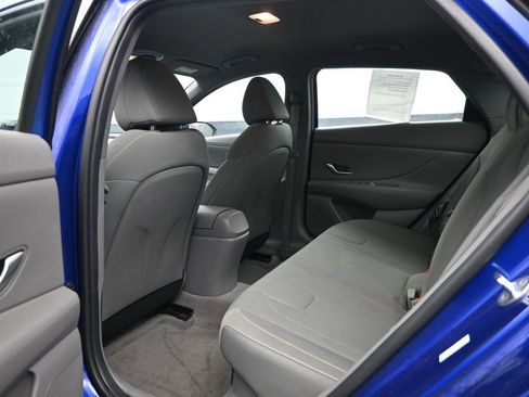 Used 2023 Hyundai Elantra Blue FWD image 27