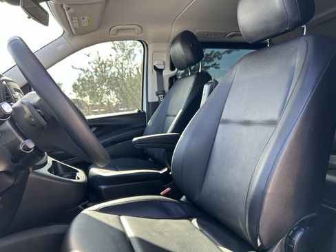 Used 2023 Mercedes-Benz Metris Passenger image 11