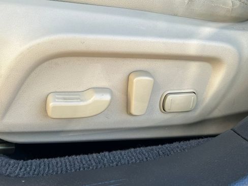 Used 2017 Subaru Outback 2.5i Limited image 18