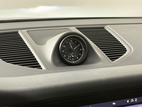 New 2025 Porsche Macan image 22