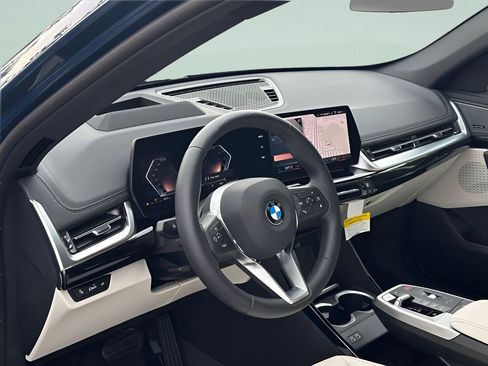 New 2026 BMW X1 xDrive28i w/ Technology Package AWD/4WD image 9
