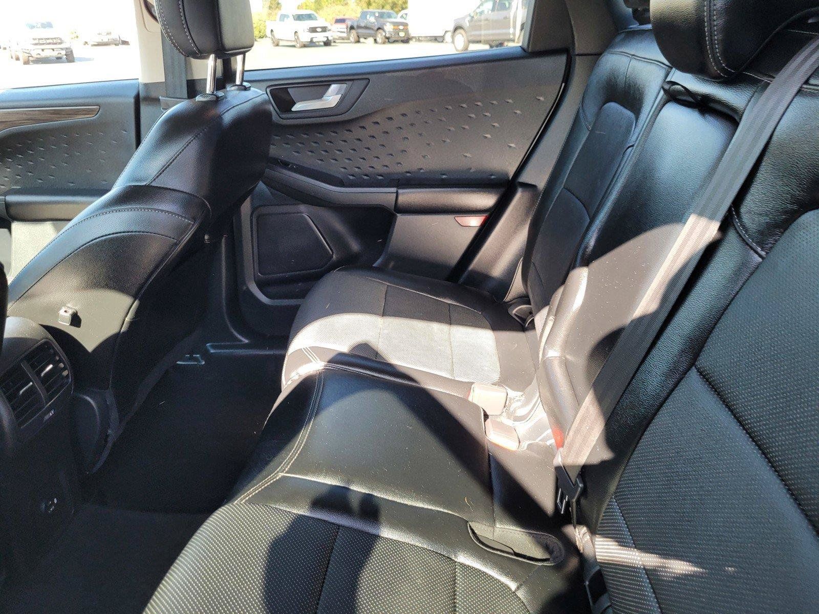 Used 2020 Ford Escape Titanium AWD/4WD image 15