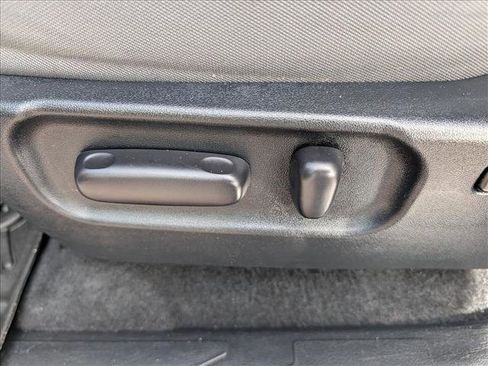 Used 2021 Toyota Tacoma SR5 AWD/4WD image 24