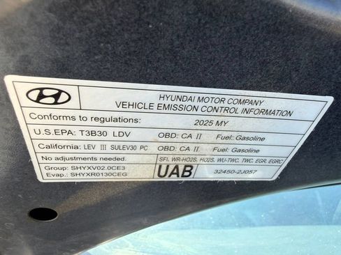 Used 2025 Hyundai Elantra Sport FWD image 34