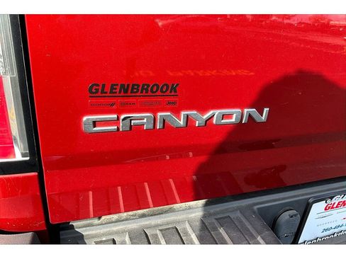 Used 2015 GMC Canyon SLE AWD/4WD image 11