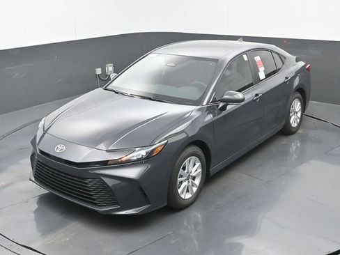 New 2026 Toyota Camry LE image 29