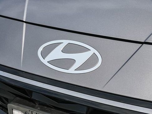 Certified 2025 Hyundai Elantra SEL image 13
