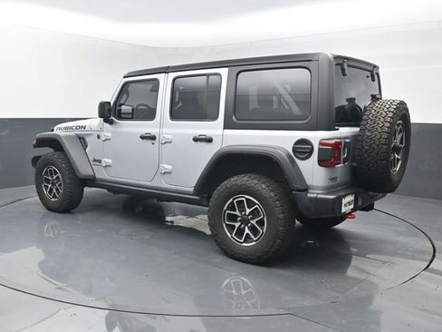 Used 2024 Jeep Wrangler Unlimited Rubicon w/ Technology Group AWD/4WD image 3