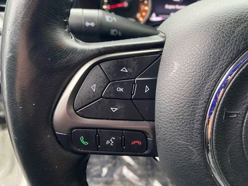 Used 2018 Jeep Renegade Limited w/ UConnect 8.4 Nav Group image 19