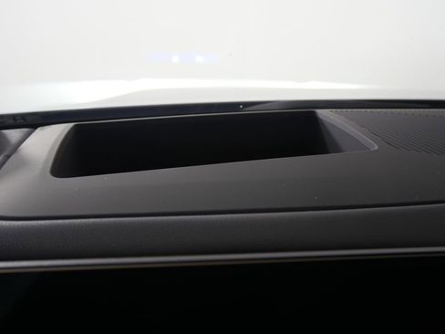 Certified 2025 BMW M5 w/ Carbon Package image 31