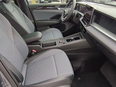 New 2026 Volkswagen Tiguan SE R-Line AWD/4WD image 20