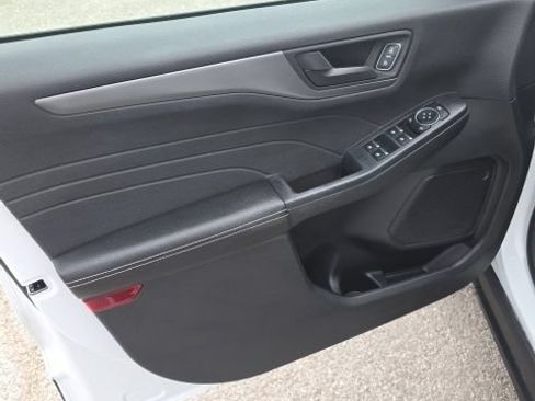 Used 2023 Ford Escape Active FWD image 10