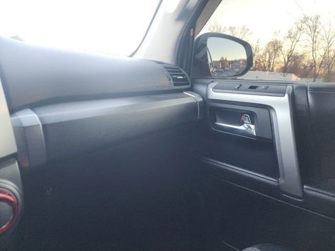 Used 2018 Toyota 4Runner SR5 image 21