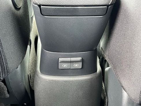 New 2025 Nissan Kicks Play S image 15