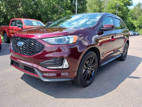 Used 2024 Ford Edge ST-Line w/ Class II Trailer Tow Package AWD/4WD image 14