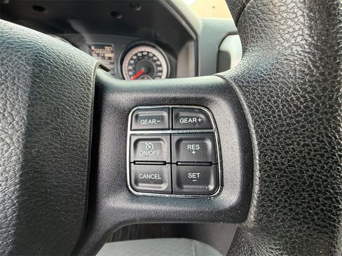 Used 2017 RAM 1500 Classic SLT image 24