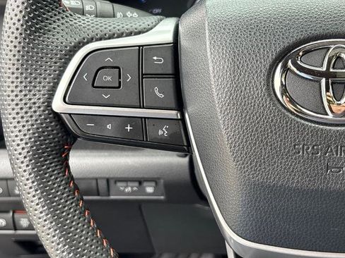 Used 2024 Toyota Sienna XSE w/ XSE Premium Package image 19