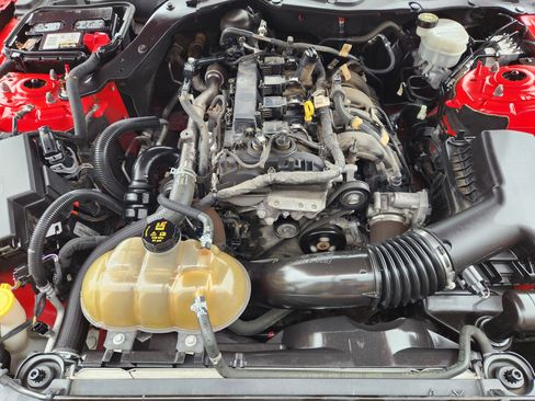 Used 2019 Ford Mustang Coupe RWD image 31